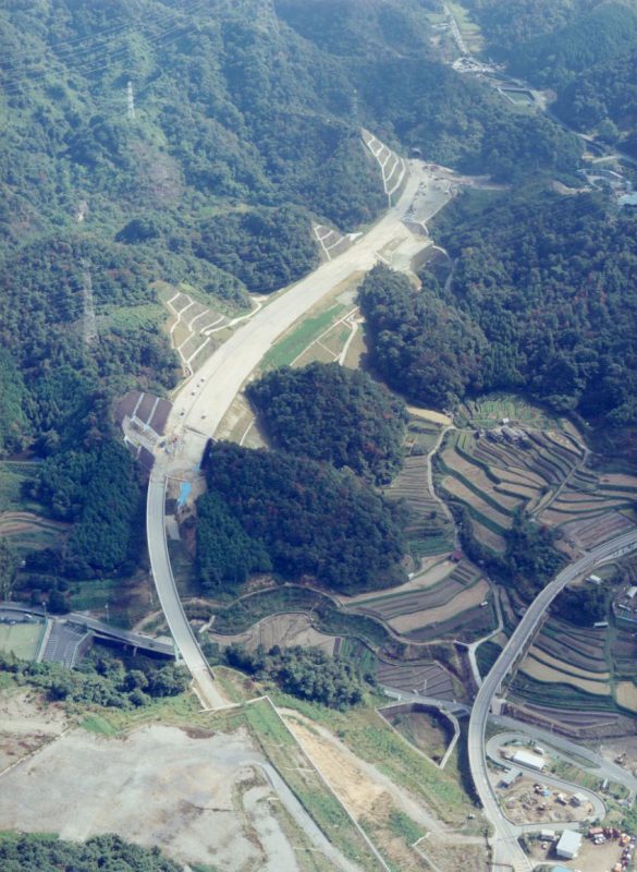 南阪奈道路 竹内トンネル